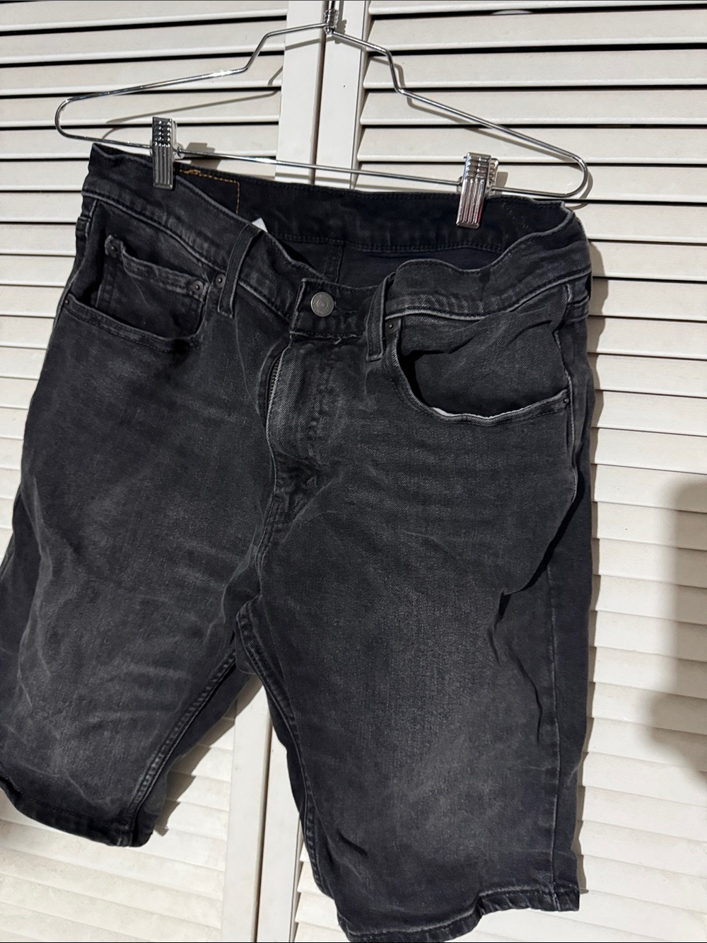 Levi's Men's Black Slim Jeans Shorts